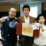昨年12月に龍谷大学で開催された日本鳥学会近畿地区懇談会で撮影。左から中川宗孝先生、筆者、上野きよ子さん。上野さんも中川先生の相棒として長年ケリ調査に同行されています。